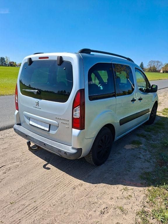 Gebraucht Peugeot Partner Tepee Active 92 PS (67 kW) 2012 Grau Van / Kleinbus