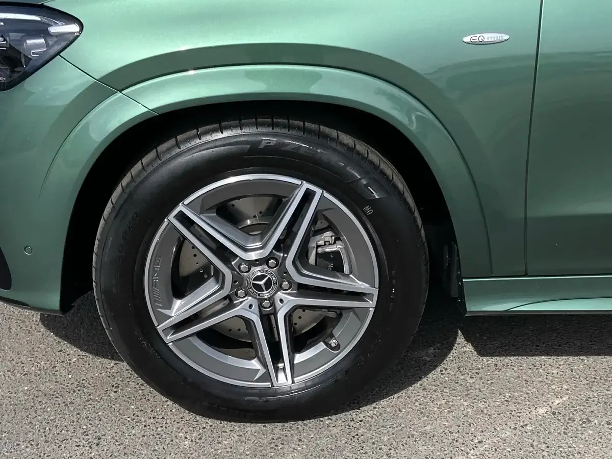 Gebraucht Mercedes GLE400 AMG Line Premium Plus 252 PS (185 kW) 2025 Grün SUV
