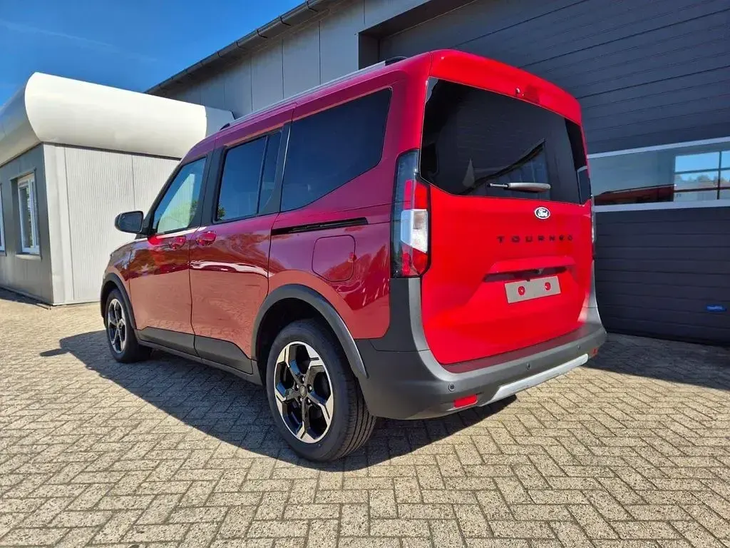 Neu Ford Tourneo Courier Active 125 PS (91 kW) 2026 Rot Van / Kleinbus