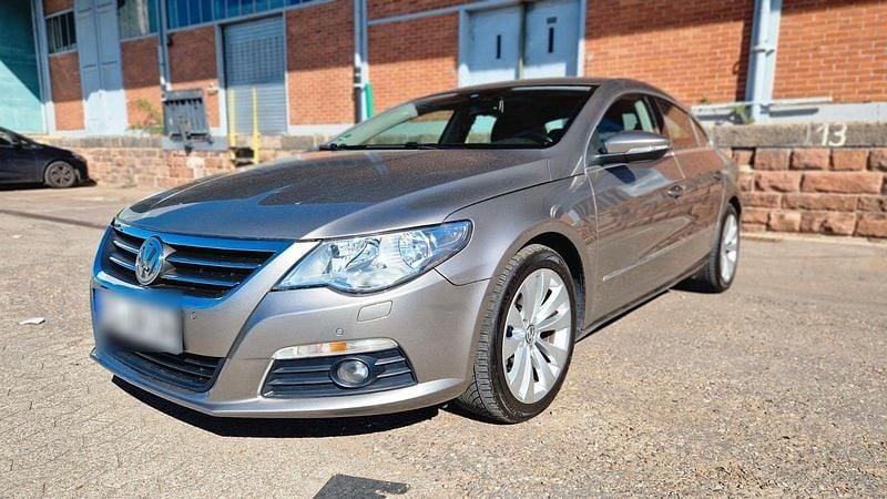 Gebraucht VW Passat 140 PS (102 kW) 2012 Silber Limousine