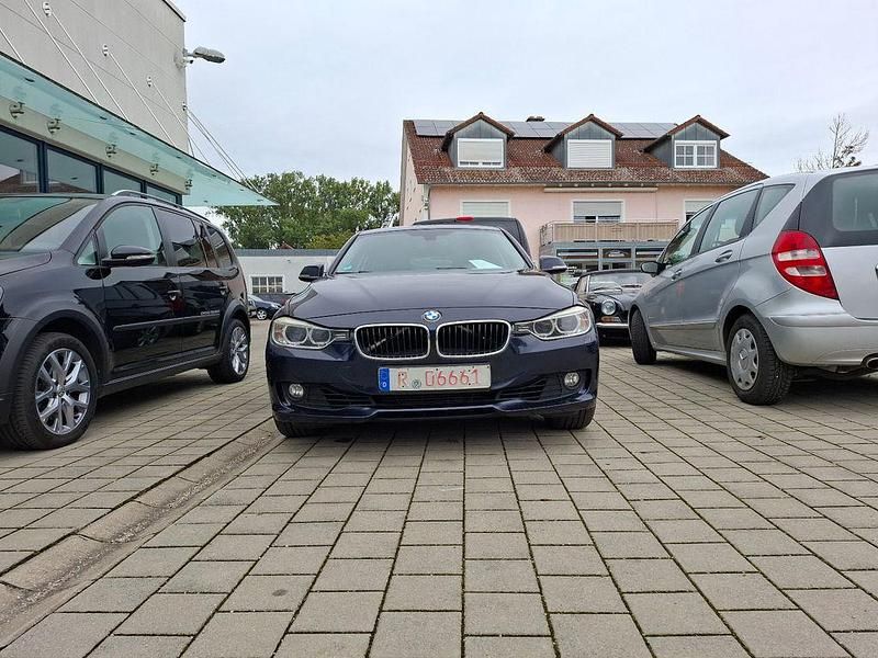 Blau Gebraucht 2012 BMW 328 Sport Line Kombi | 8.990 € (Superpreis) - Bild 1/4