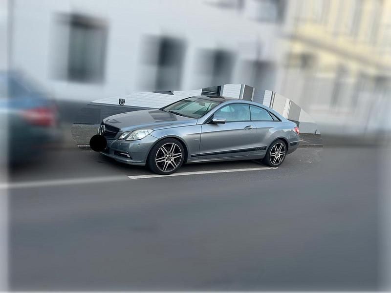 Second-hand Mercedes E350 292 CP (214 kW) 2008 Gri Coupe
