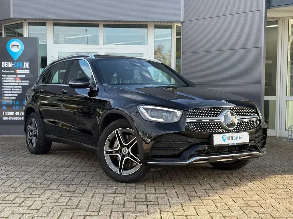 Gebraucht Mercedes GLC200 AMG line 197 PS (144 kW) 2019 Schwarz SUV