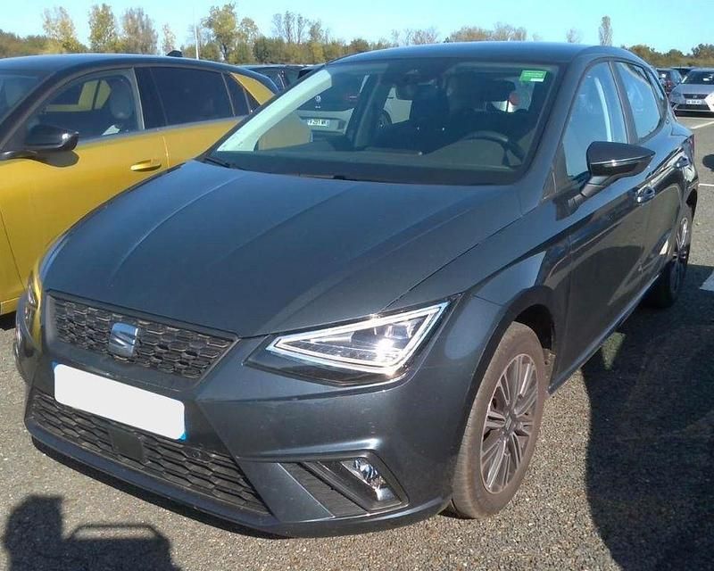 Grau Gebraucht 2024 Seat Ibiza Copa SUV | 15.480 € (Superpreis) - Bild 1/4