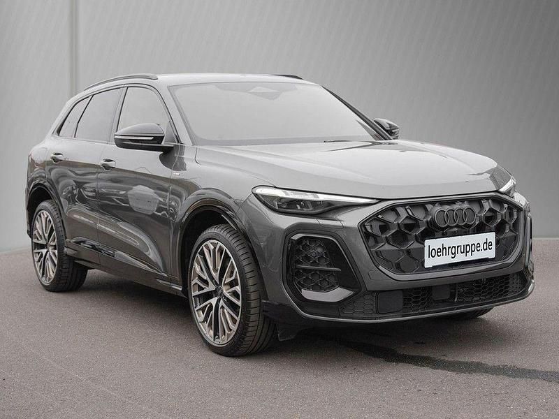 Second-hand Audi Q5 Edition .1 204 CP (150 kW) 2025 Gri SUV