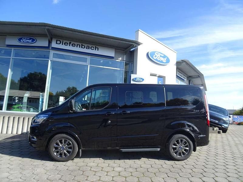 Obsidianschwarz metallic Gebraucht 2021 Ford Tourneo Custom Titanium Van / Kleinbus | 39.900 € - Bild 1/4