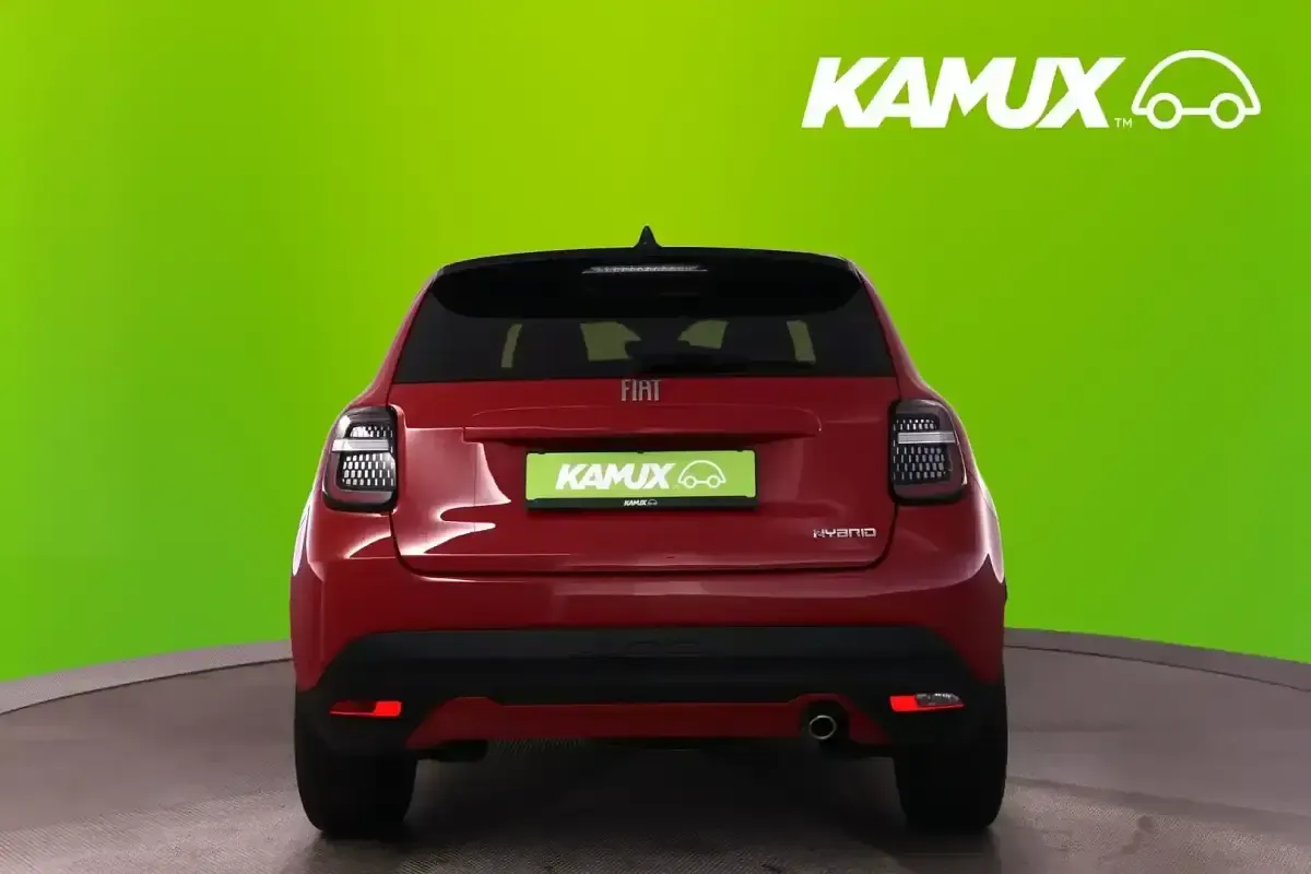 Gebraucht Fiat 600 La Prima 101 PS (74 kW) 2025 Rot SUV