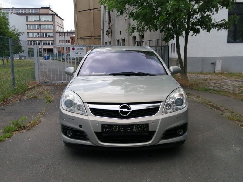 Gebraucht Opel Vectra Edition 175 PS (128 kW) 2007 Gold Kombi