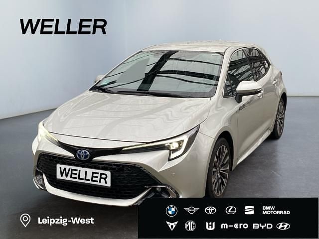 Silber Gebraucht 2023 Toyota Corolla Team Limousine | 25.790 € (Fairer Preis) - Bild 1/3