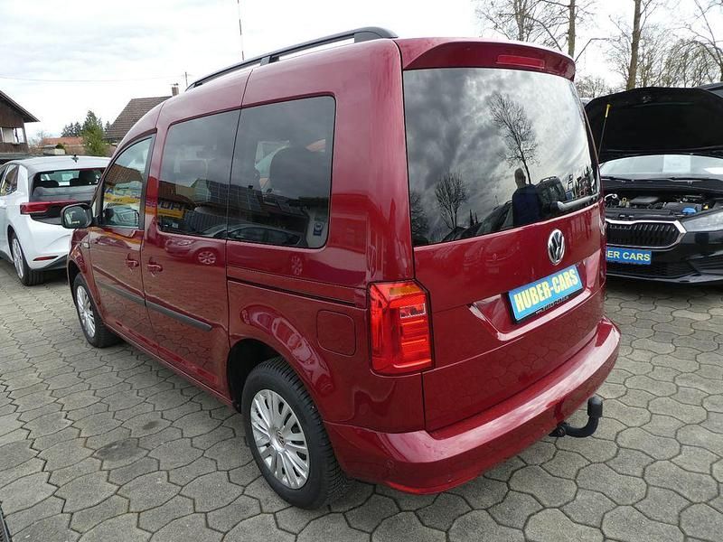 Gebraucht VW Caddy Trendline 102 PS (75 kW) 2020 Rot Van / Kleinbus