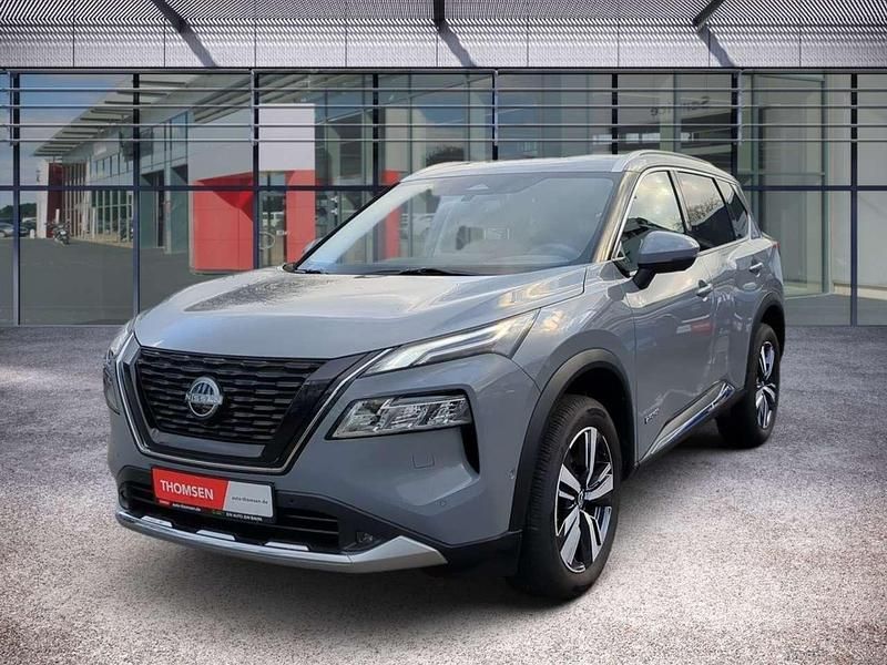 Grau (ceramic grey) Gebraucht 2024 Nissan X-Trail Tekna SUV | 39.650 € (Fairer Preis) - Bild 1/4