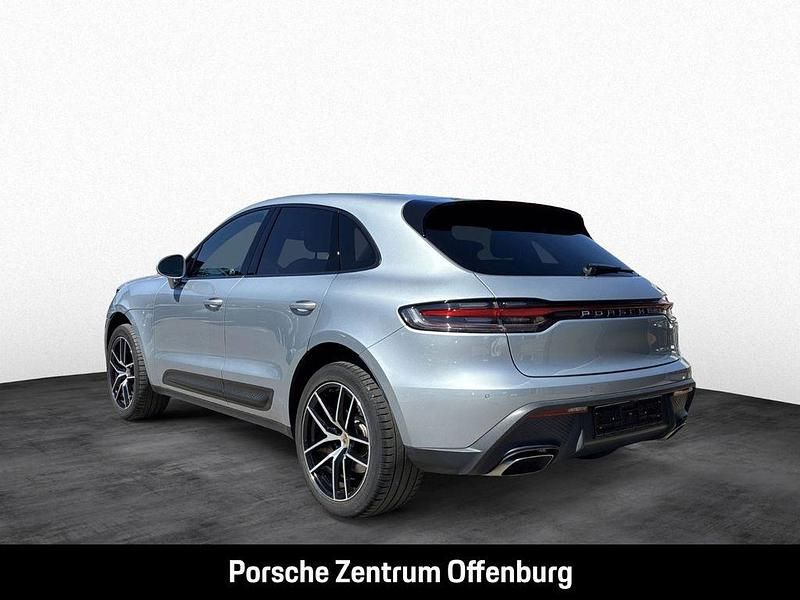 Gebraucht Porsche Macan 265 PS (194 kW) 2023 Dolomitsilbermetallic SUV