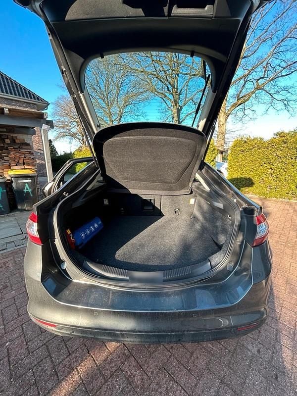 Gebraucht Ford Mondeo 150 PS (110 kW) 2015 Grau Limousine