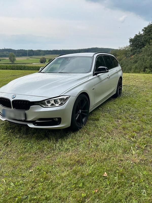 Weiß Gebraucht 2014 BMW 328 Kombi | 15.500 € (Fairer Preis) - Bild 1/4