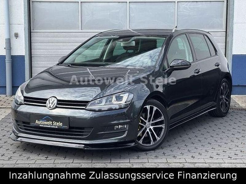 Grau Gebraucht 2016 VW Golf VII Comfortline Limousine | 12.800 € (Fairer Preis) - Bild 1/4