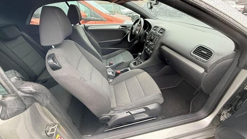 Gebraucht VW Golf Cabriolet Basis 105 PS (77 kW) 2013 Silber Cabrio