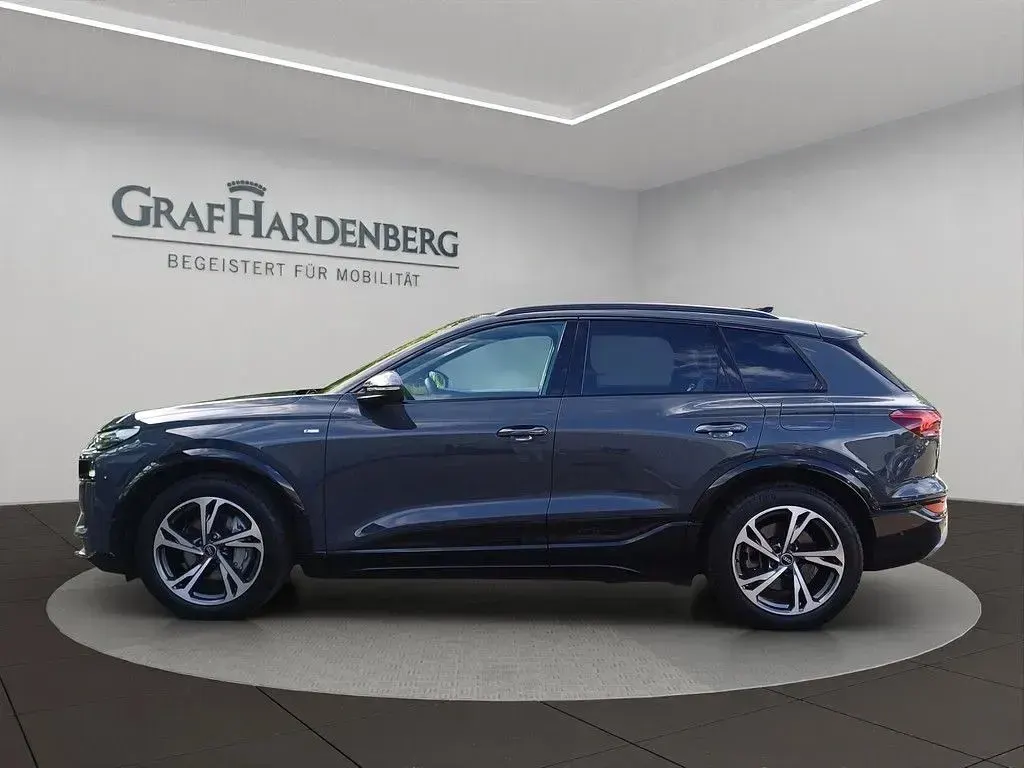 Gebraucht Audi Q6 e-tron S-Line 284 kW (387 PS) 2025 Grau SUV