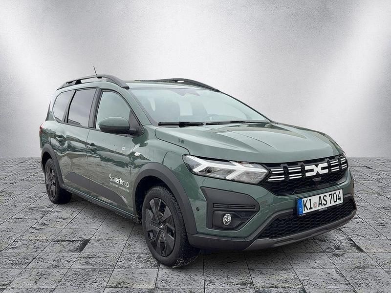 Gebraucht Dacia Jogger Expression 94 PS (69 kW) 2025 Grau Van / Kleinbus