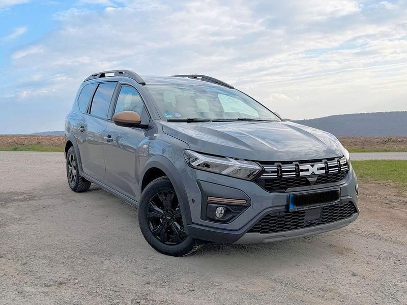 Gebraucht Dacia Jogger Extreme 141 PS (103 kW) 2024 Grau Van / Kleinbus