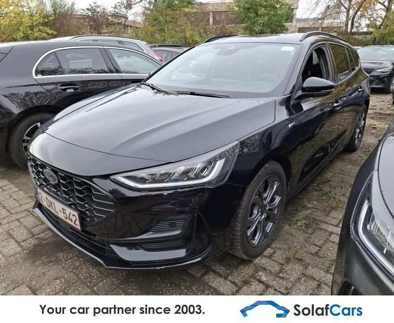 Schwarz Gebraucht 2023 Ford Focus ST-Line Limousine | 13.915 € (Superpreis) - Bild 1/4
