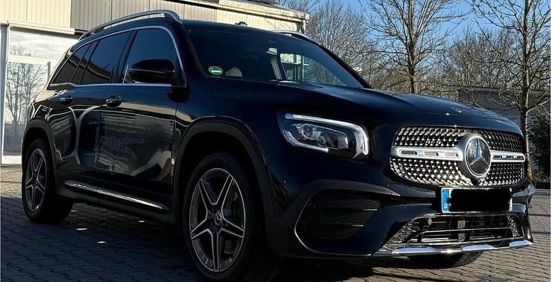 Gebraucht Mercedes GLB220 AMG 190 PS (139 kW) 2022 Schwarz SUV