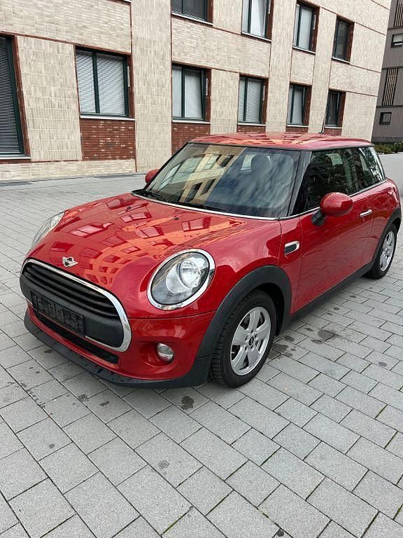 Rot Gebraucht 2014 Mini ONE Kleinwagen | 4.950 € (Teuer) - Bild 1/4