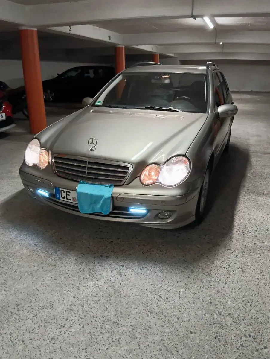 Gebraucht Mercedes C200 Avantgarde 122 PS (89 kW) 2005 Beige Kombi