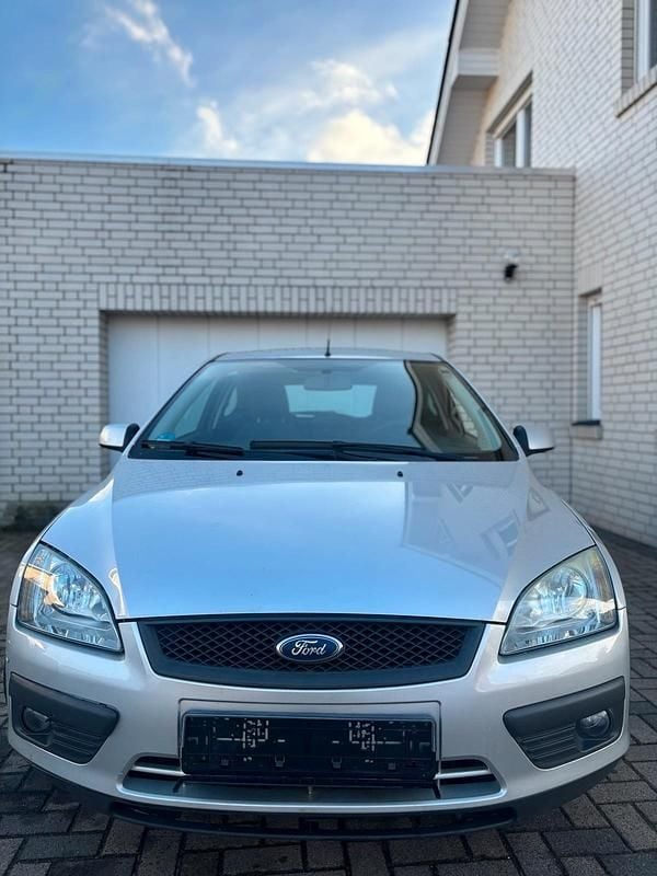 Gebraucht Ford Focus 101 PS (74 kW) 2007 Grau Kleinwagen