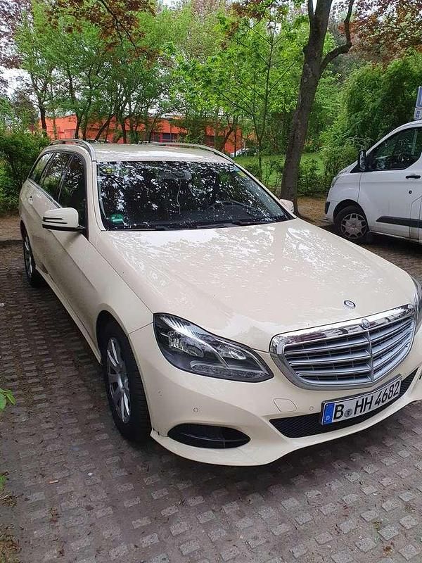 Gebraucht Mercedes E200 136 PS (100 kW) 2014 Gelb Kombi