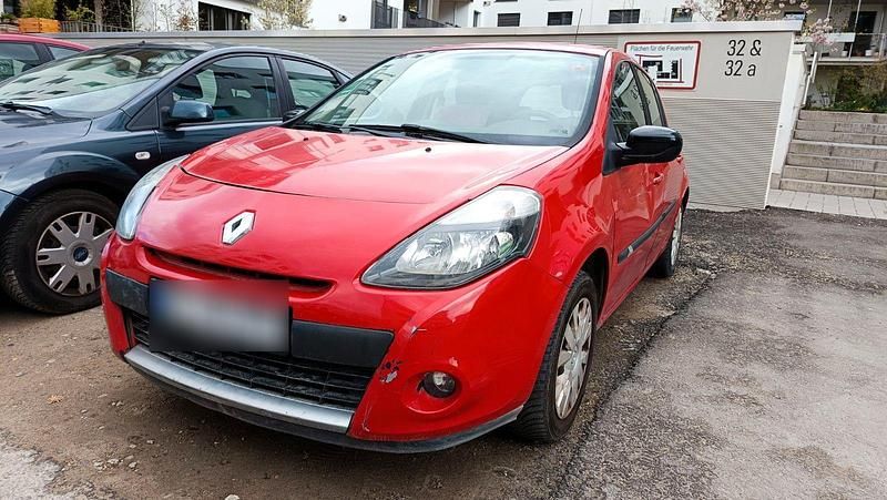Gebraucht Renault Clio IV Life 73 PS (53 kW) 2012 Rot Kleinwagen