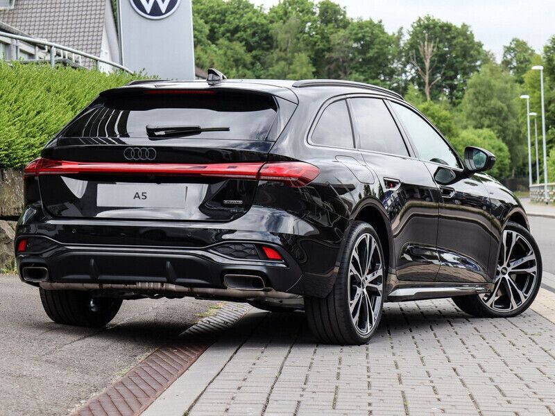 Gebraucht Audi A5 Ambiente 367 PS (269 kW) 2025 Schwarz Coupé