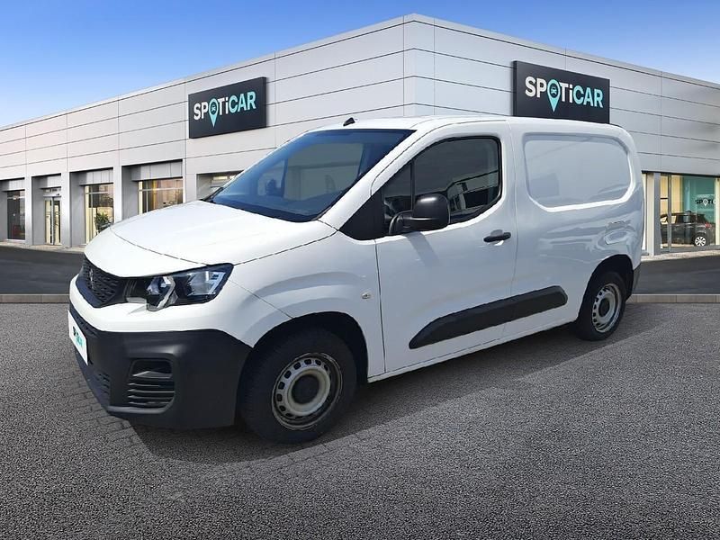 Weiß Gebraucht 2021 Peugeot Partner S Van / Kleinbus | 11.190 € (Guter Preis) - Bild 1/3