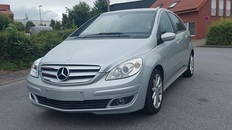 Grau Gebraucht 2005 Mercedes B200 Van / Kleinbus | 4.800 € (Etwas zu teuer) - Bild 1/4