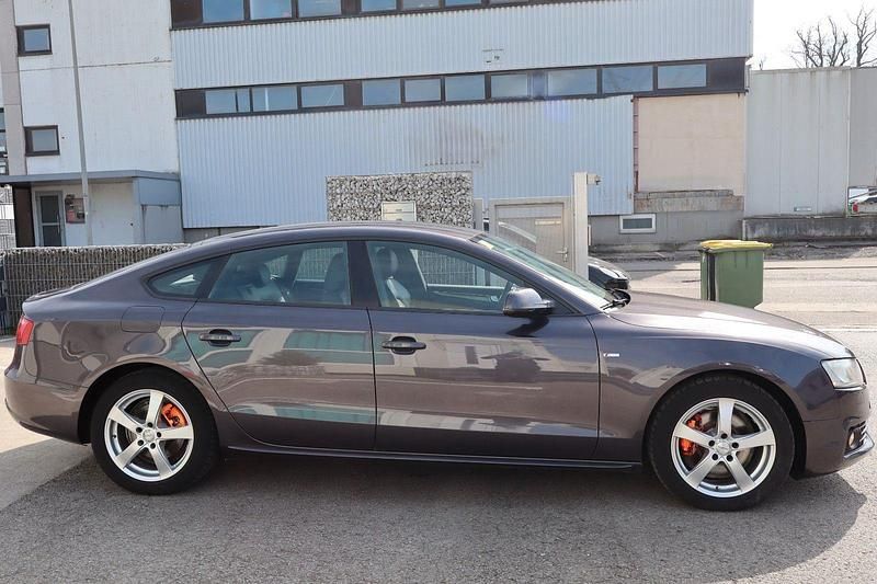 Używany Audi A5 Ambiente 160 KM (117 kW) 2011 Szary Coupe