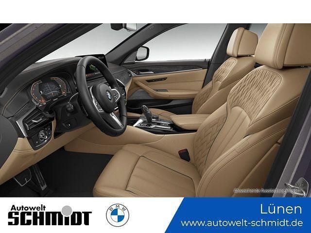 Gebraucht BMW 540 Performance 333 PS (244 kW) 2023 Grau Limousine