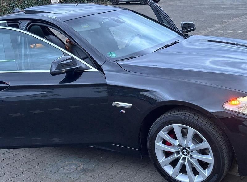 Gebraucht BMW 520 183 PS (134 kW) 2012 Schwarz Limousine