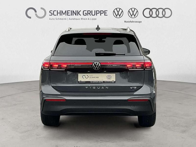 Gebraucht VW Tiguan Goal 150 PS (110 kW) 2025 Delfingrau metallic SUV
