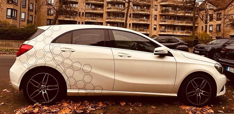 Weiß Gebraucht 2012 Mercedes A200 Limousine | 13.900 € (Fairer Preis) - Bild 1/4