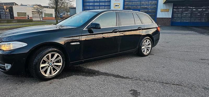 Usata BMW 520 184 CV (135 kW) 2013 Nero Station wagon