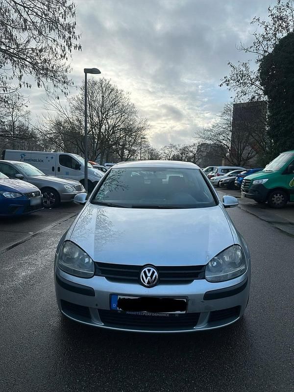 Gebraucht VW Golf V 105 PS (77 kW) 2003 Silber Kleinwagen