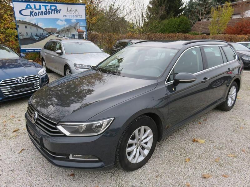 Grau Gebraucht 2015 VW Passat Comfortline Limousine | 7.450 € (Guter Preis) - Bild 1/4