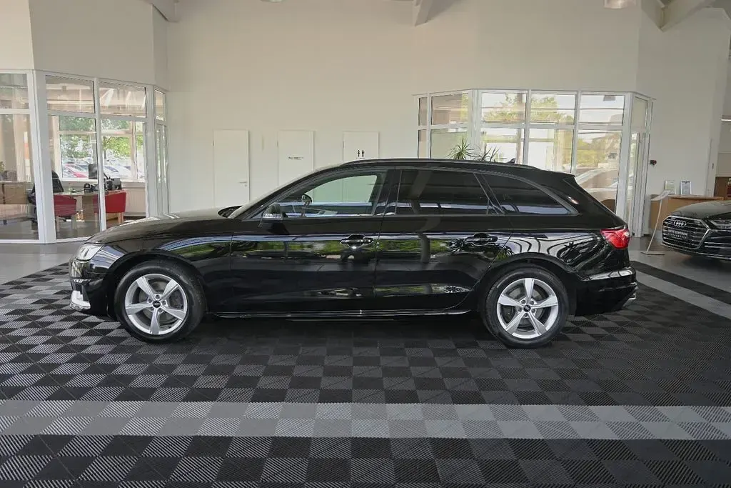 Brugt Audi A4 S-Line 163 HK (119 kW) 2022 Sort Sedan