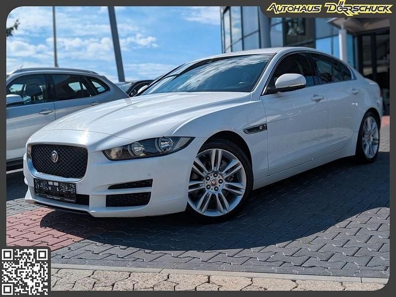 Weiss (metallic) Gebraucht 2019 Jaguar XE Prestige Limousine | 13.990 € (Guter Preis) - Bild 1/4