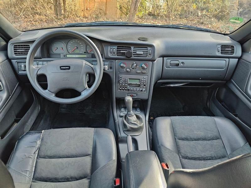 Gebraucht Volvo V70 144 PS (105 kW) 1998 Schwarz Kombi