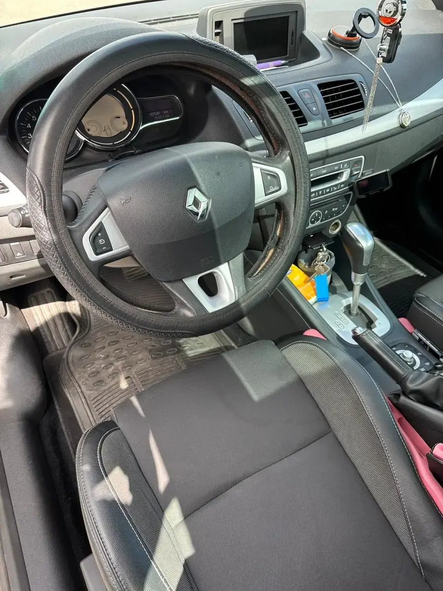 Gebraucht Renault Mégane Cabriolet 140 PS (102 kW) 2012 Schwarz Cabrio