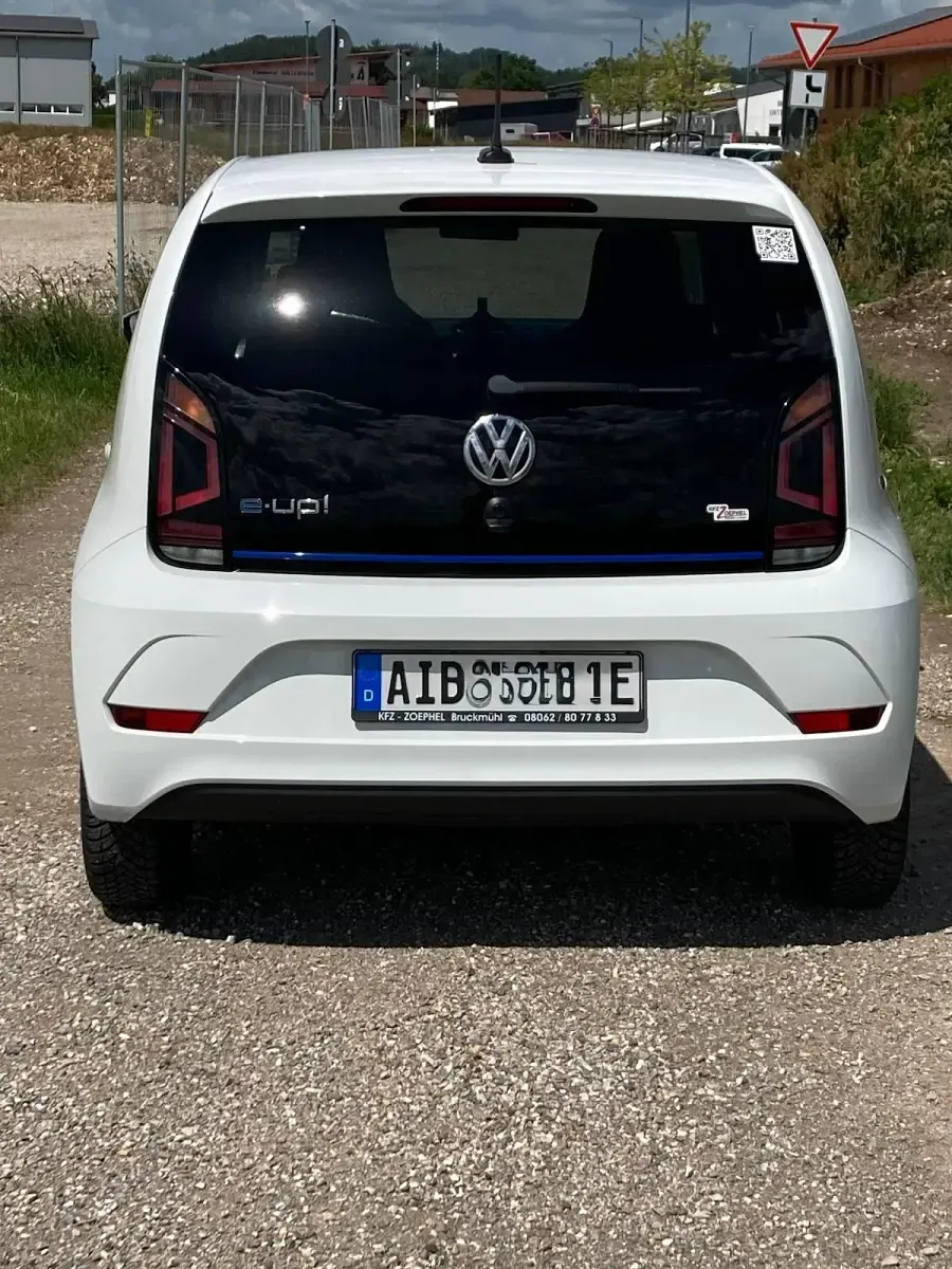 Gebraucht VW e-up! Highline 60 kW (82 PS) 2017 Weiß Kleinwagen