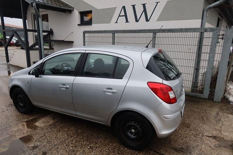 Gebraucht Opel Corsa Active 75 PS (55 kW) 2013 Silber Kleinwagen