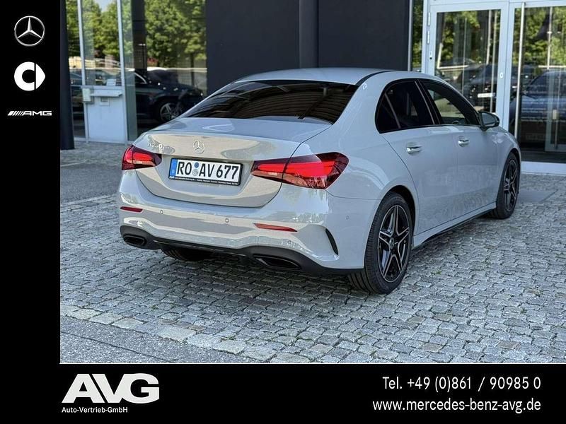 Gebraucht Mercedes A200 AMG 163 PS (119 kW) 2025 Alpingrau uni Limousine