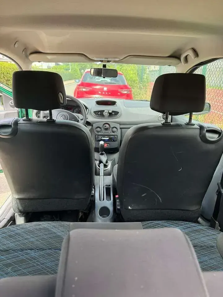Gebraucht Renault Clio II 75 PS (55 kW) 2006 Limousine