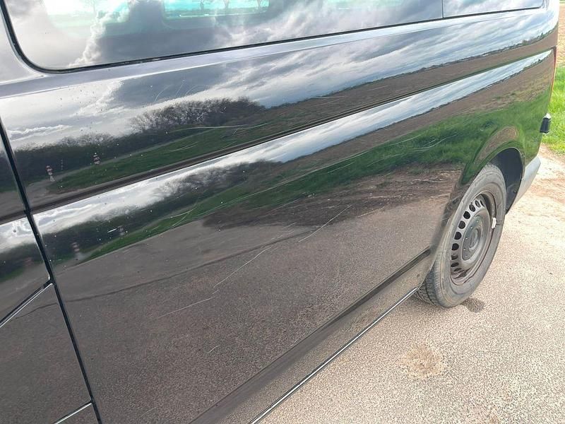 Second-hand VW Transporter 174 CP (127 kW) 2007 Negru Van